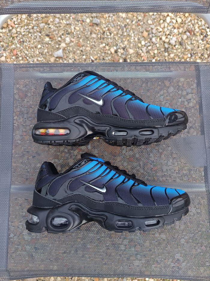 Nike tn requin taille 35 - photo numéro 1