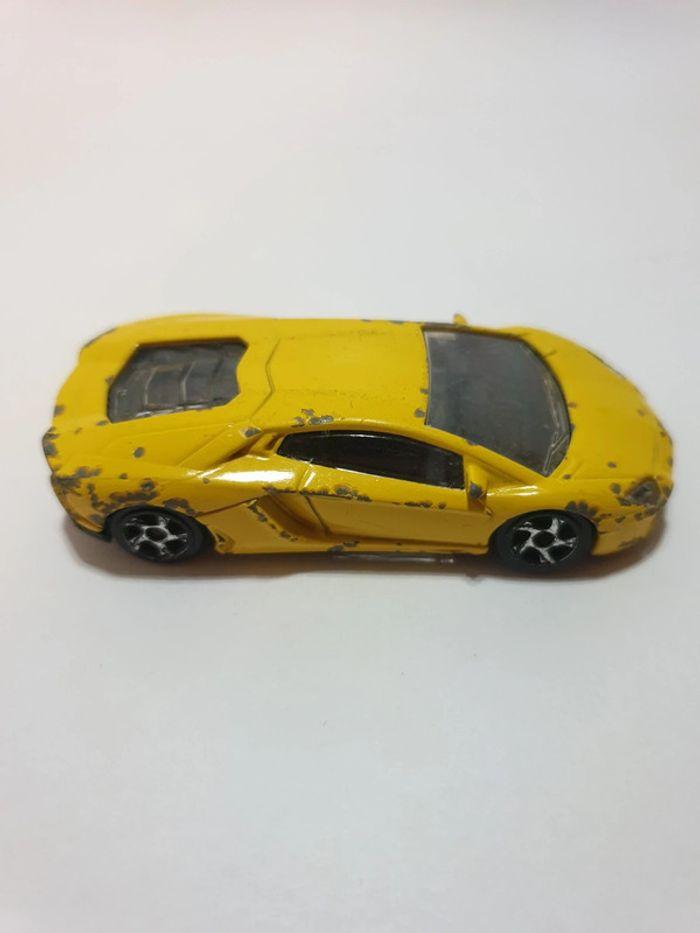 Majorette 219E Lamborghini Aventador - 1/64 Jaune Made in Thaïlande - photo numéro 6