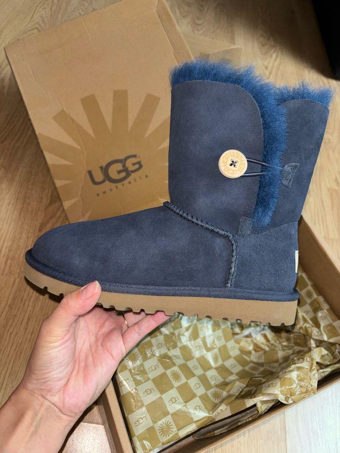 Ugg neuve - photo numéro 1