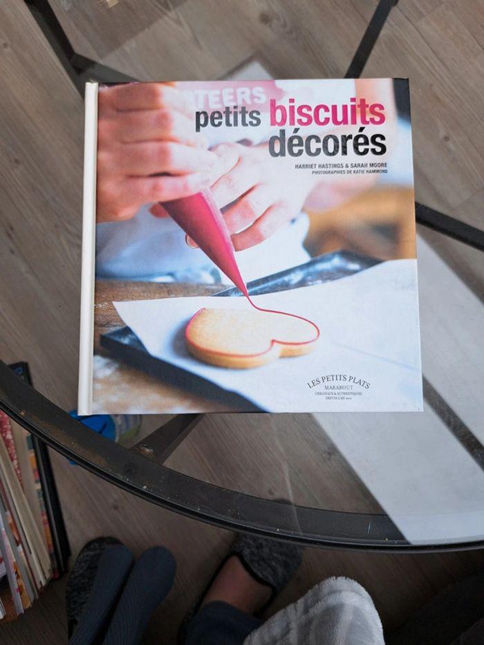 Petits biscuits décorés - photo numéro 1