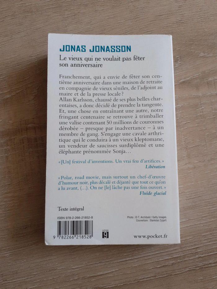 Roman Le vieux qui ne voulait pas fêter son anniversaire de Jonas Jonasson - photo numéro 2