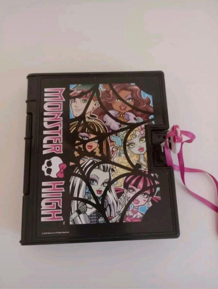 Journal Secret de Monster high - photo numéro 1