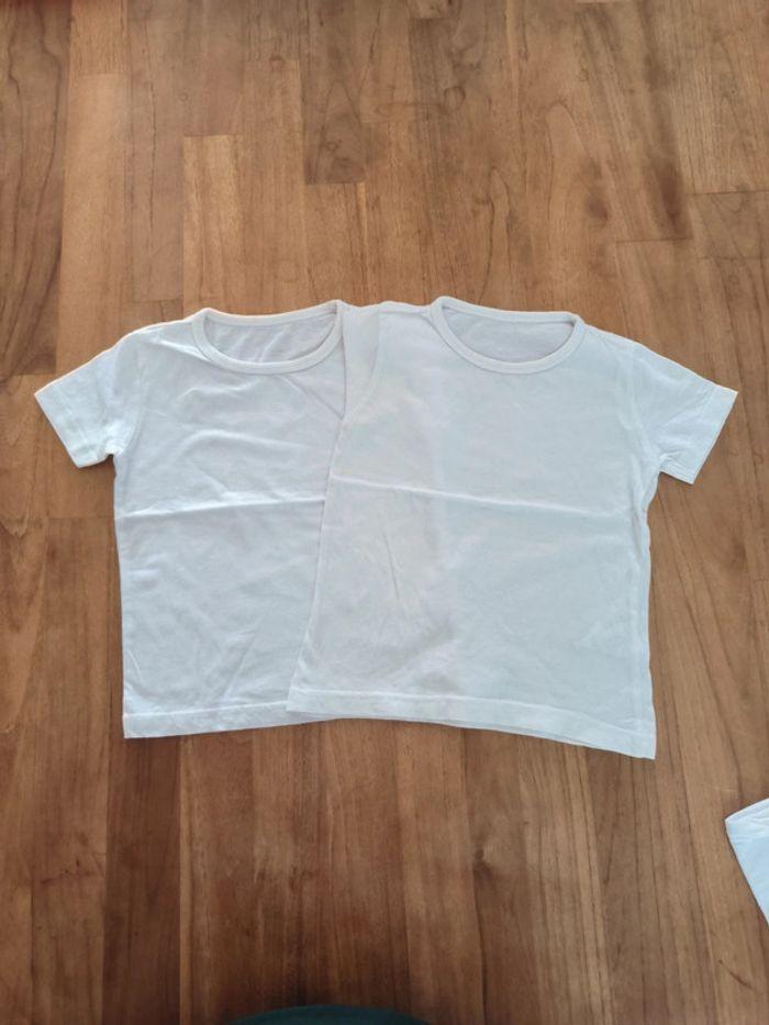 Lot de 2 t-shirts blancs 4/5ans - photo numéro 1