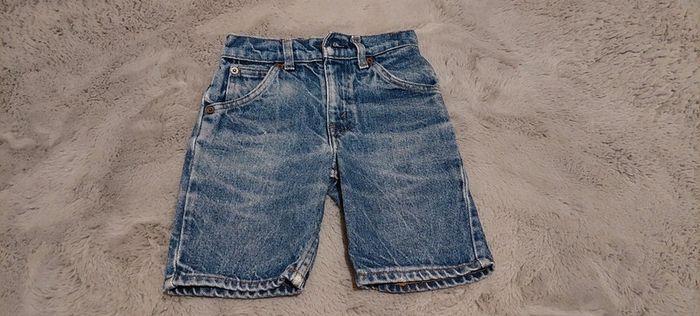 Short levis 5ans - photo numéro 1