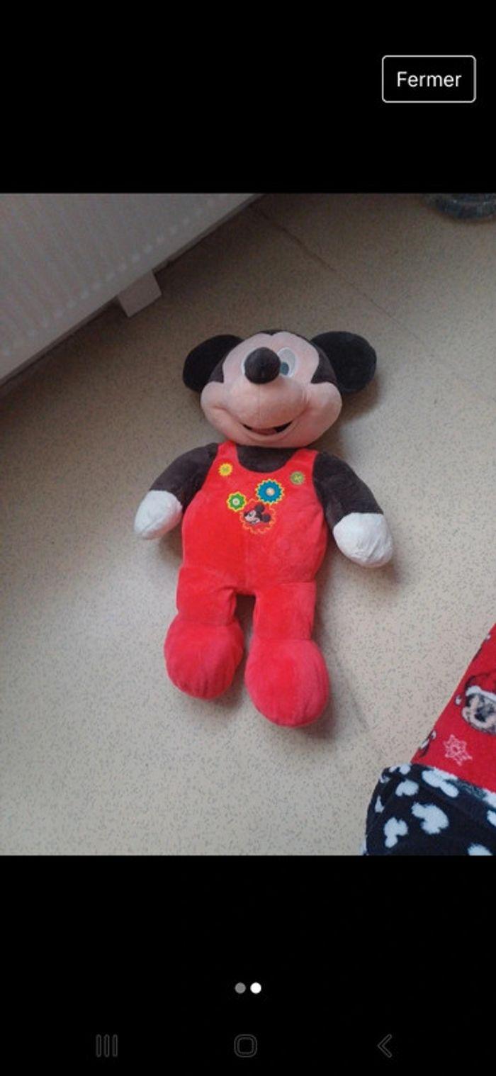 Peluche rouge Mickey - photo numéro 2