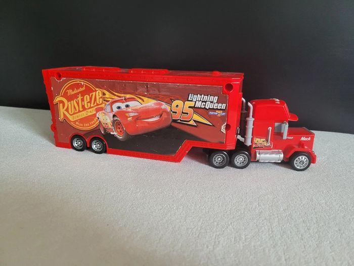 Camion cars disney mack rouge remorque transporteur - photo numéro 3