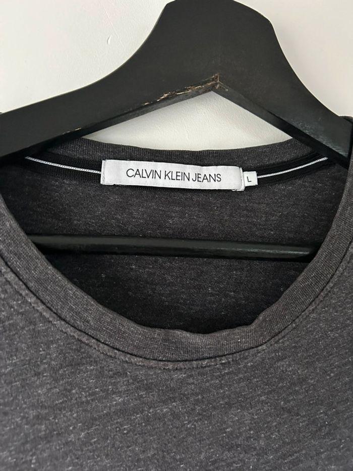 Tee shirt Calvin Klein - photo numéro 3