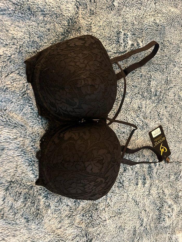 Soutien gorge en dentelle noir taille 90C - photo numéro 1