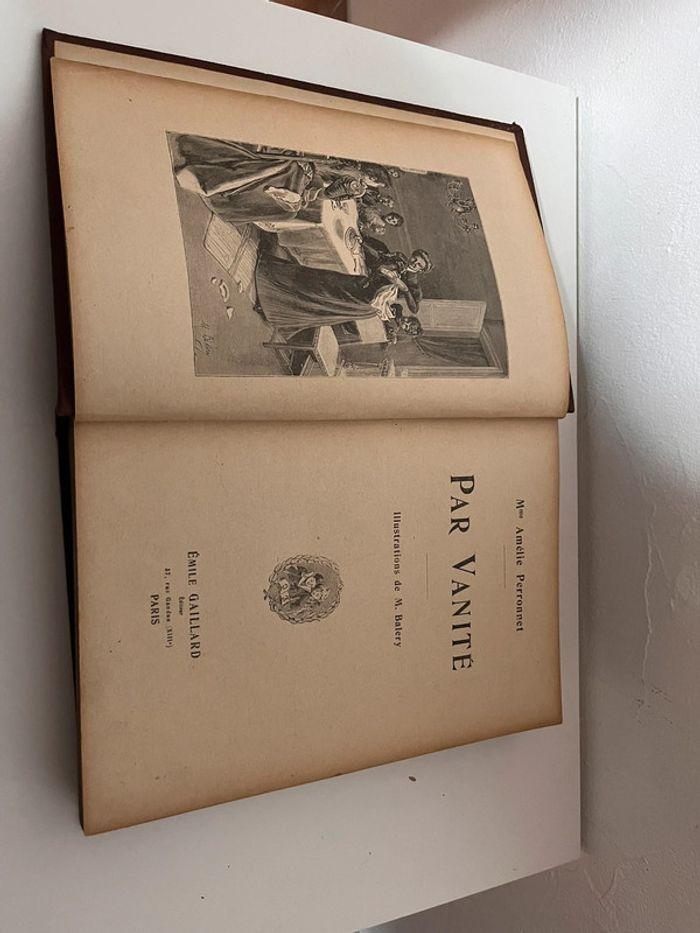 Roman Par vanité /Amelie Peronnet Ancien livre de jeunesses roman - photo numéro 7