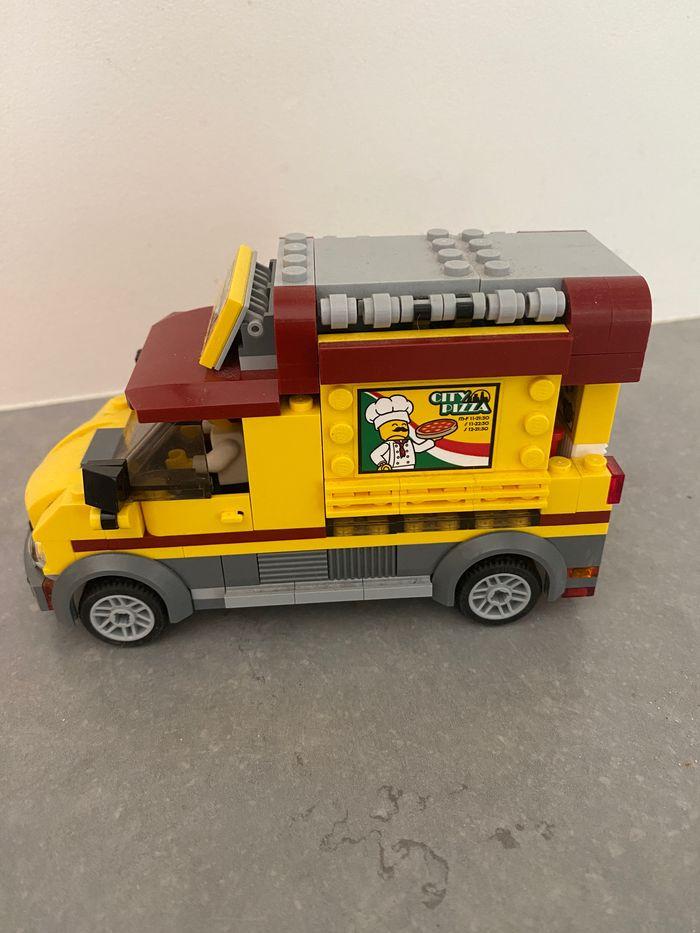 Camion pizza lego - photo numéro 1