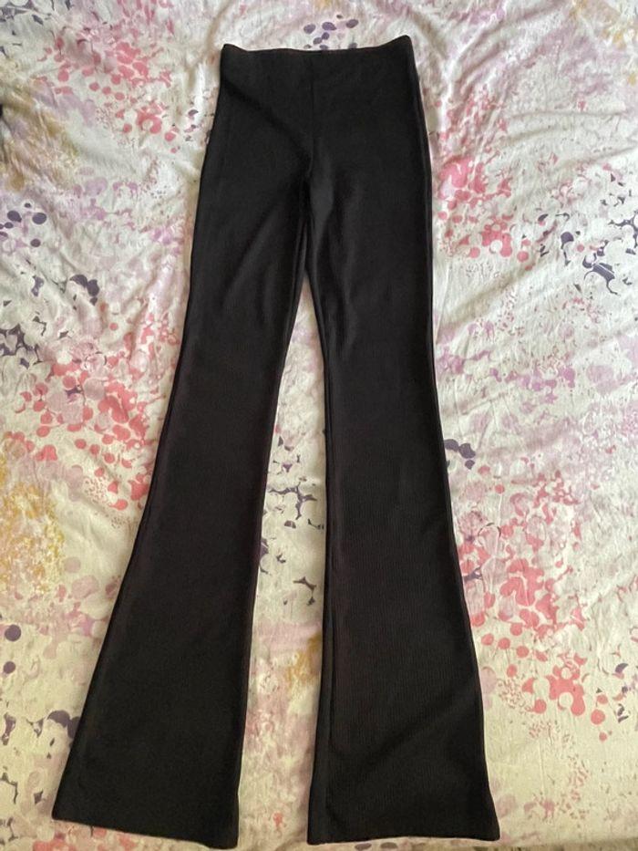 Pantalon noir côtelé Asos taille 34 matière élastiquée - photo numéro 1