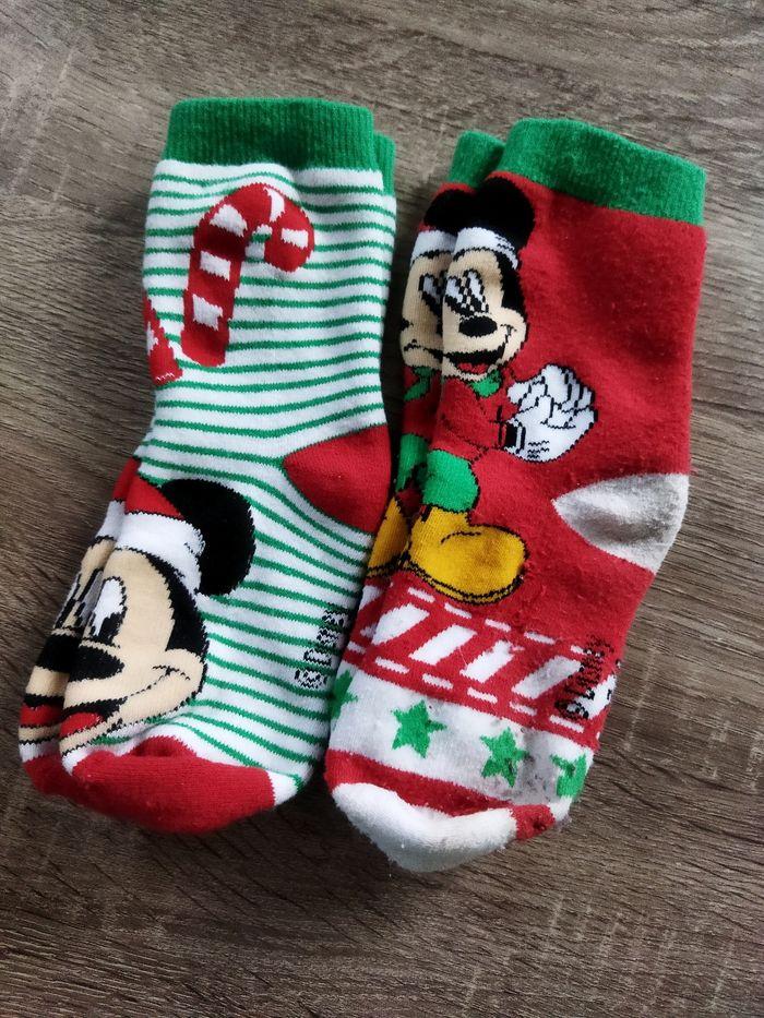 Chaussettes Mickey noël 27/30 - photo numéro 1