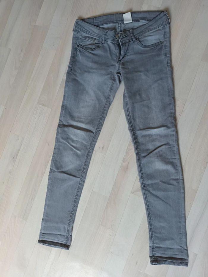 Jeans gris H&M - photo numéro 1