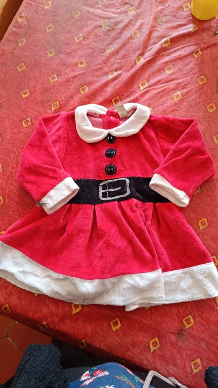 Robe père noël 6 mois - photo numéro 1