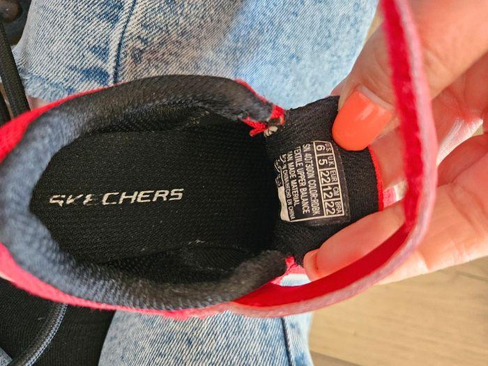 Baskets légères en tissus sketchers taille 22 - photo numéro 4