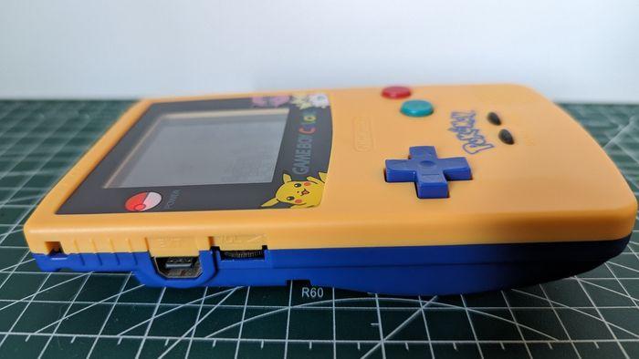 Gameboy color édition Pokémon Pikachu - photo numéro 4