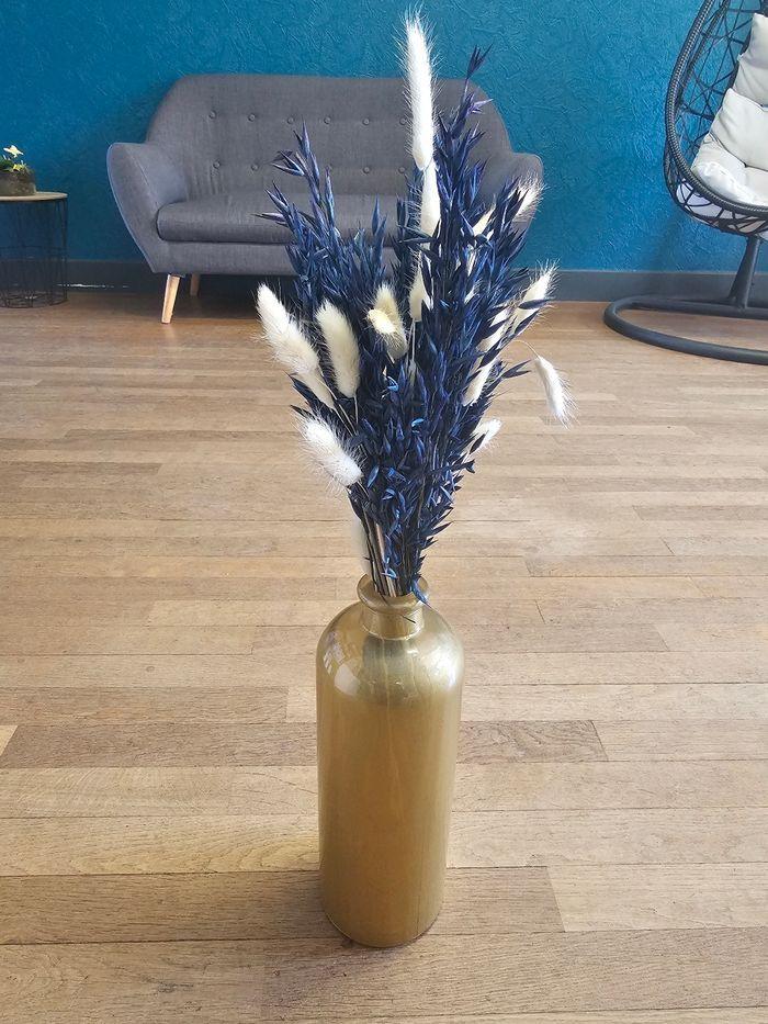 Lot 10 vases dorés avec fleurs séchées bleu - photo numéro 1