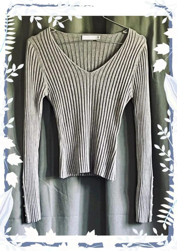 Petit pull gris - photo numéro 1