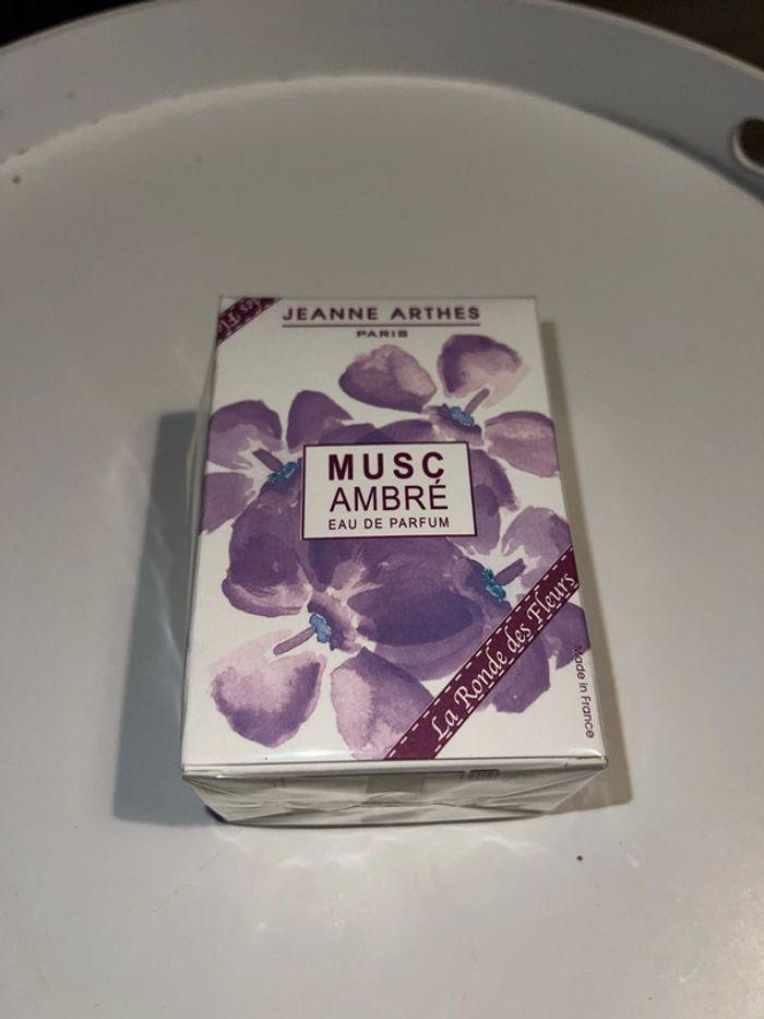 La Ronde des Fleurs Musc Ambré Eau de Parfum - photo numéro 1