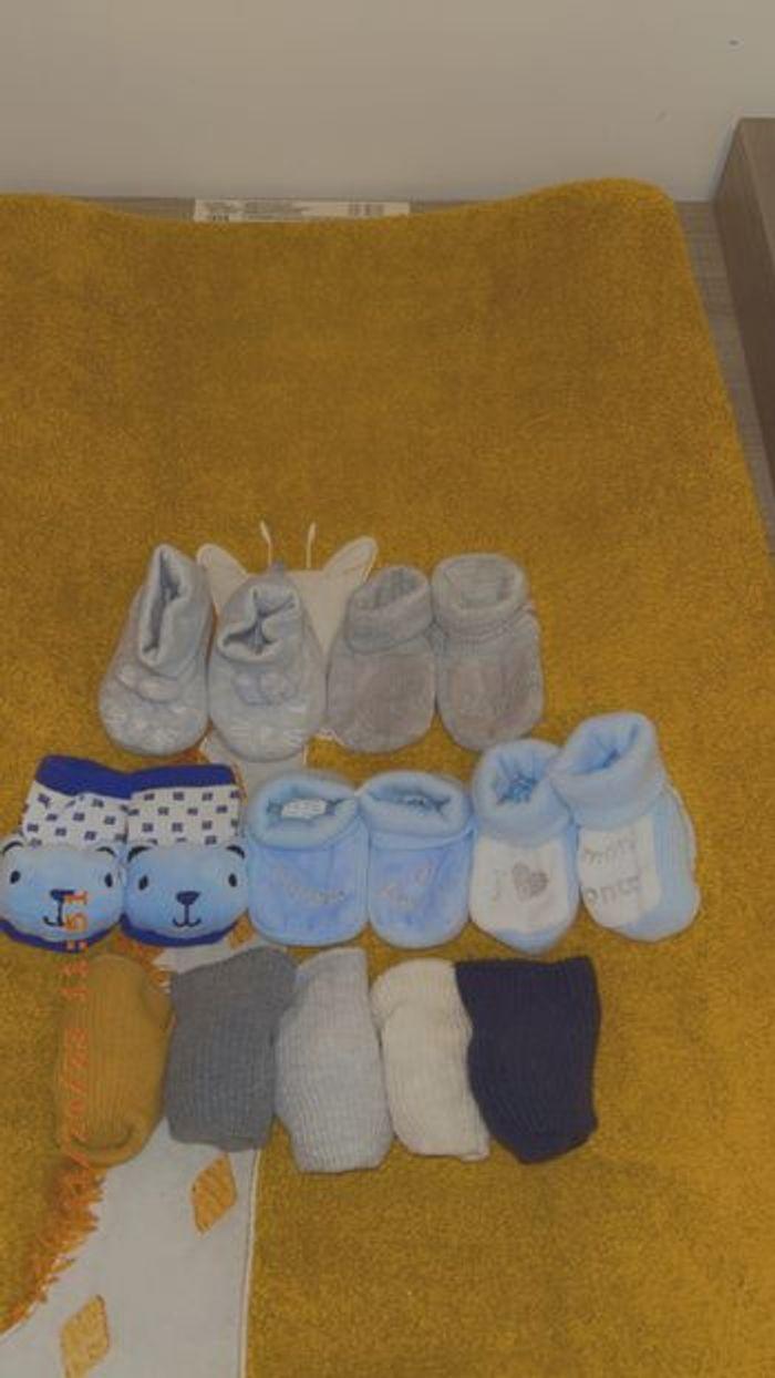 Lots chaussons naissance - photo numéro 2