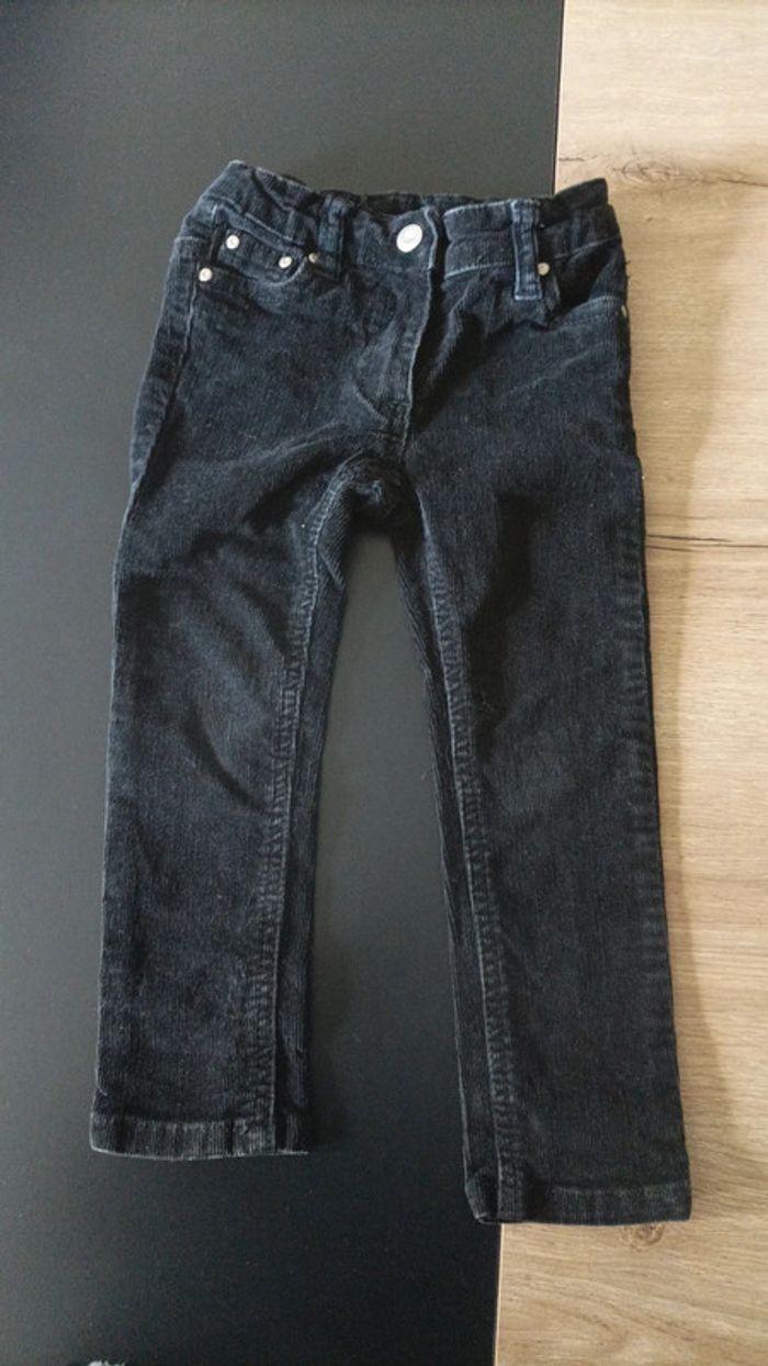 Lot de 4 jeans en taille 3 ans - photo numéro 3