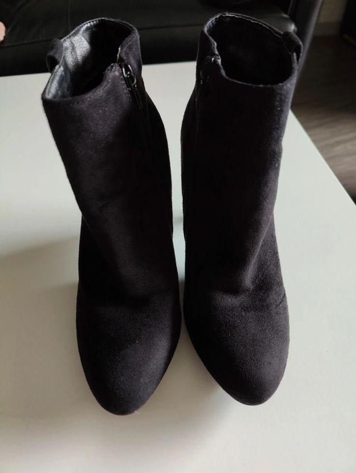 Bottines en daim noir Taille 38 - photo numéro 3