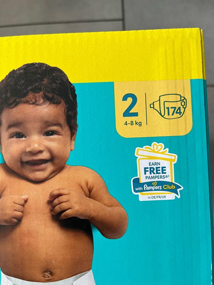 Un carton de couches Pampers baby-dry - photo numéro 2