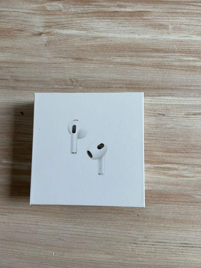 AirPods 3 eme génération - photo numéro 5