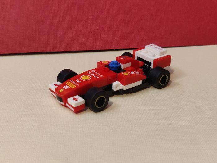 Lego Ferrari F138 F1 2013 Alonso  - Moteur à friction - photo numéro 1