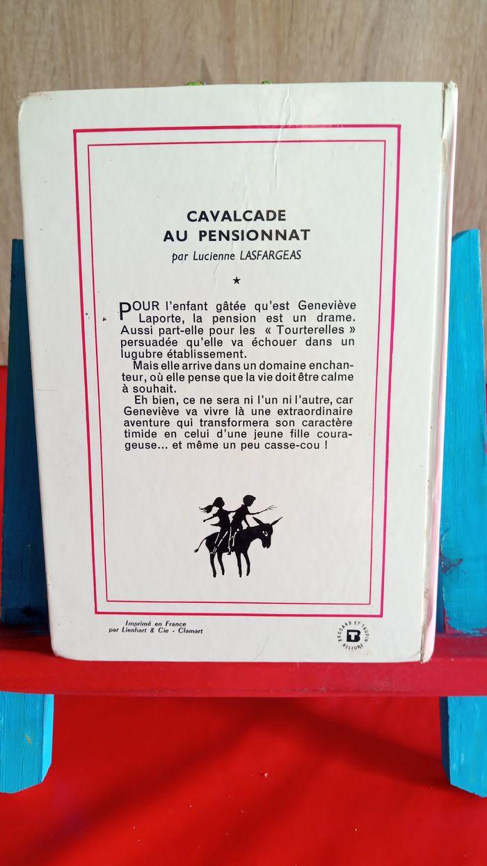 Cavalcade au pensionnat, n° 217, 1966, bibliothèque rose - photo numéro 2