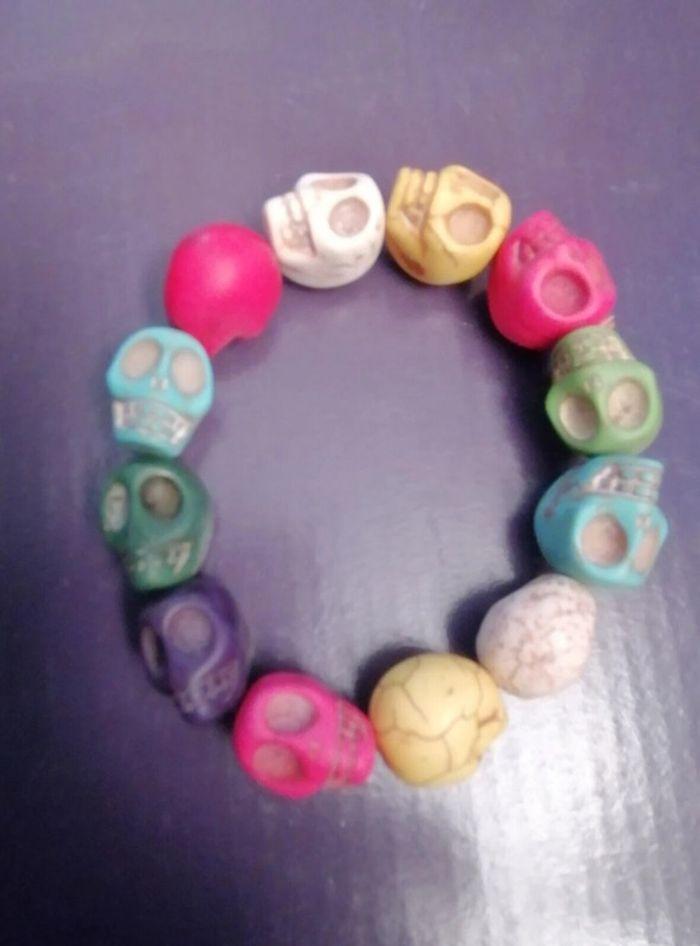 bracelet têtes de mort multicolore neuf - photo numéro 1