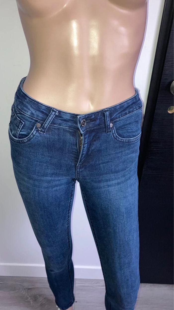 Jeans jennyfer taille 34 en très bon état - photo numéro 2