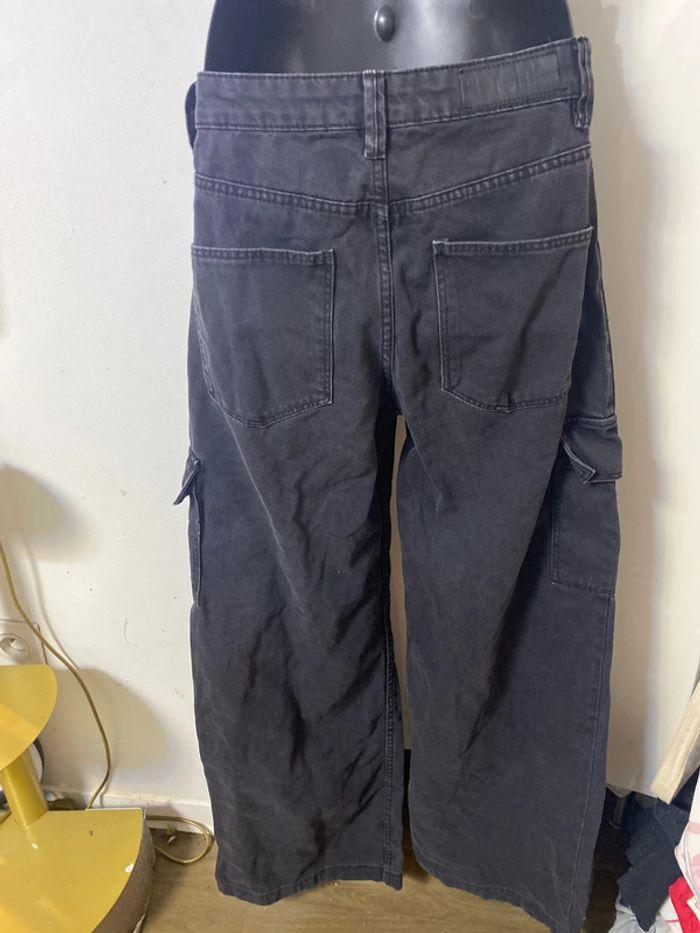 Pantalon jean à jambes larges. Baggy. Jean évasé . Bershka. Taille 36. - photo numéro 8