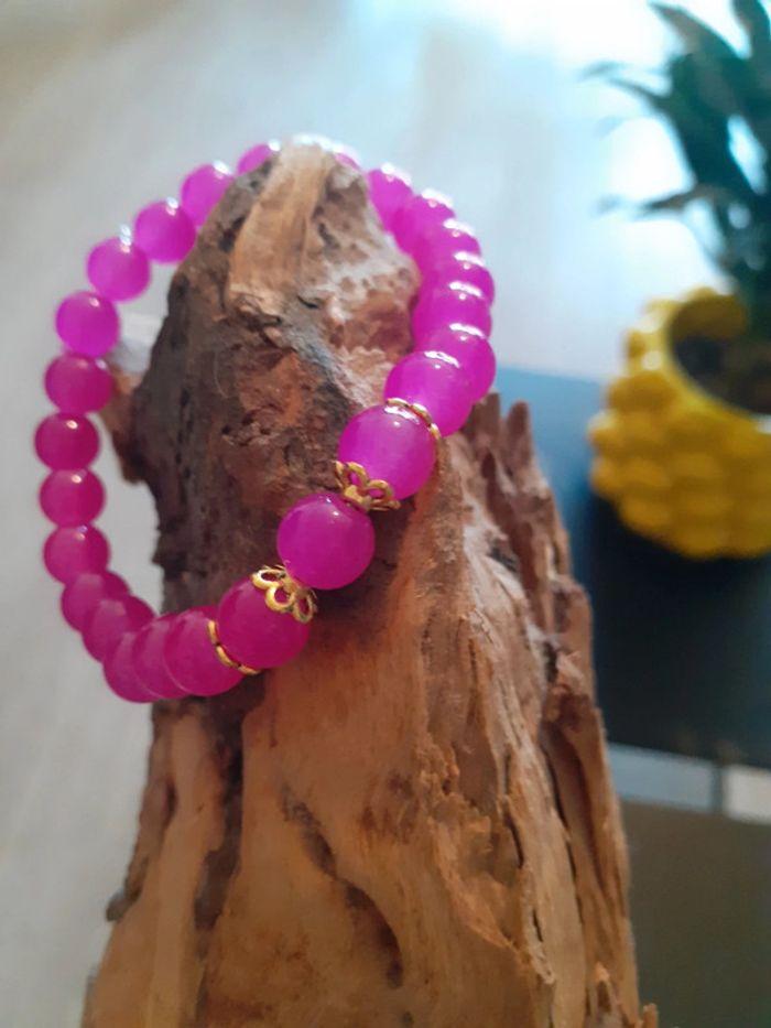 Bracelet en perles roses fuchsia - photo numéro 1