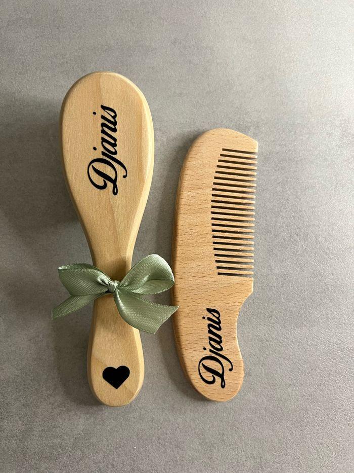 Lot brosse + peigne en bois personnalisés - photo numéro 7