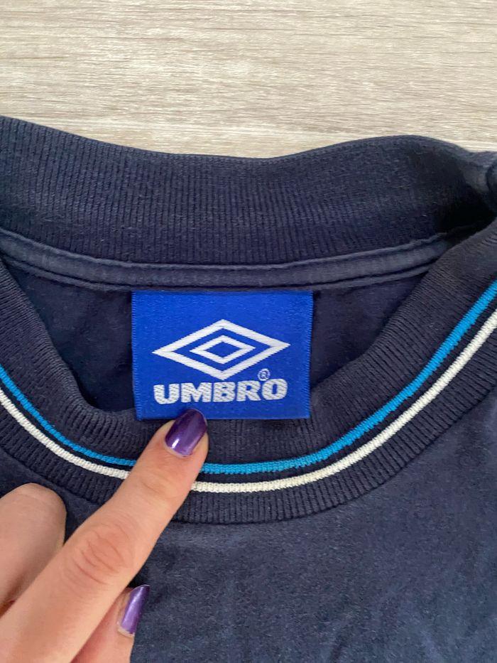 T-shirt vintage Umbro logo brodé taille S - photo numéro 2