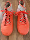 Chaussures de foot rouge 36 Décathlon