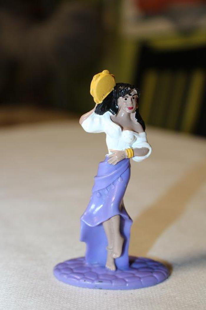 Disney lot figurines le bossu de notre dame - photo numéro 1