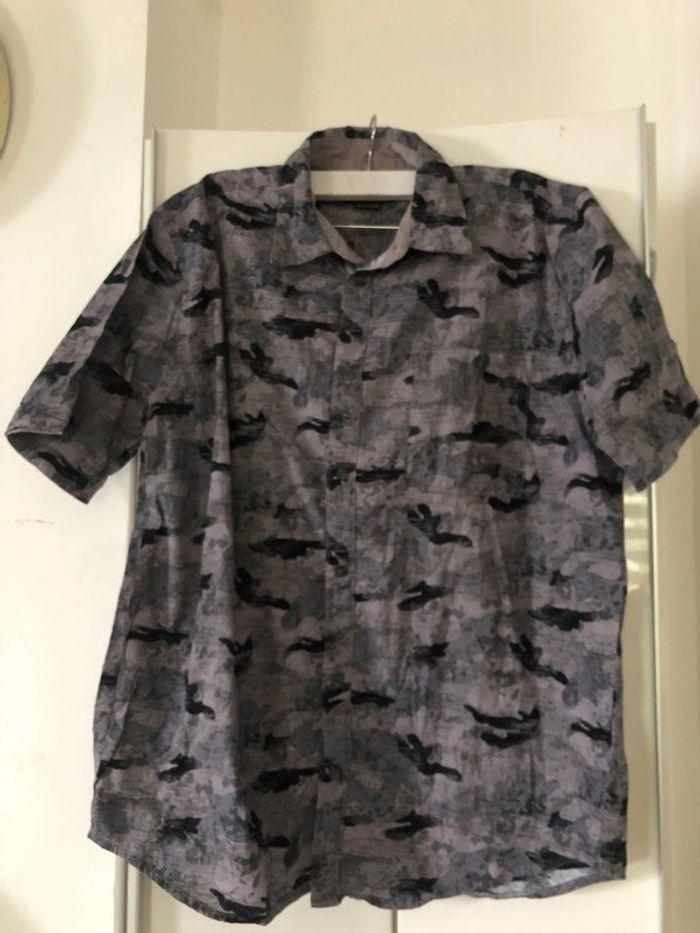 Chemise . Camouflage militaire . Taille L - photo numéro 1