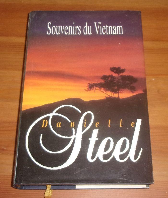 Souvenirs du Vietnam de Danielle Steel roman - photo numéro 1