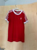 t-shirt adidas rouge femme