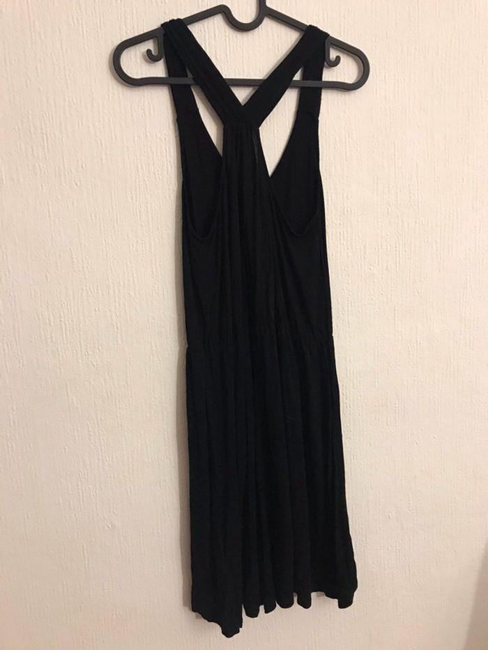 Petite robe noire H&M - photo numéro 3