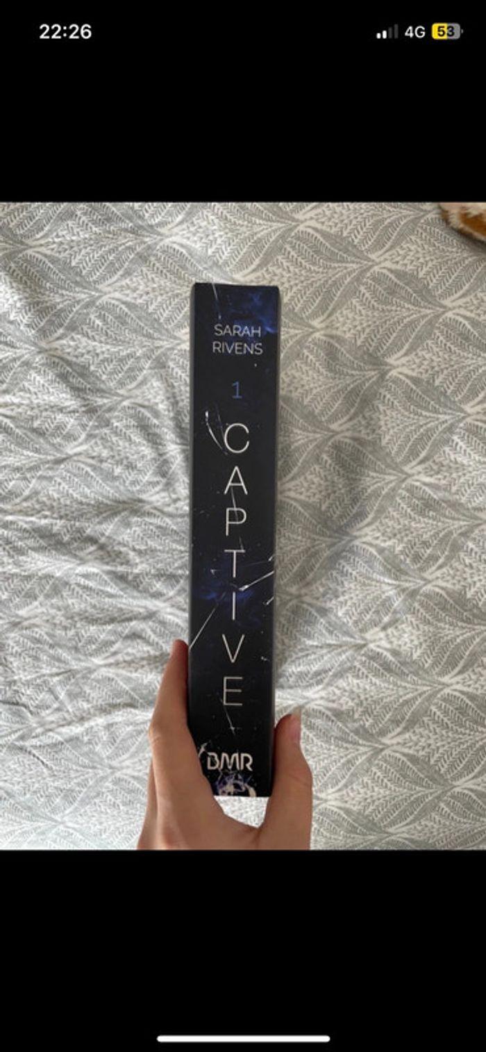 Captive tome 1 de Sarah Rivens - photo numéro 3