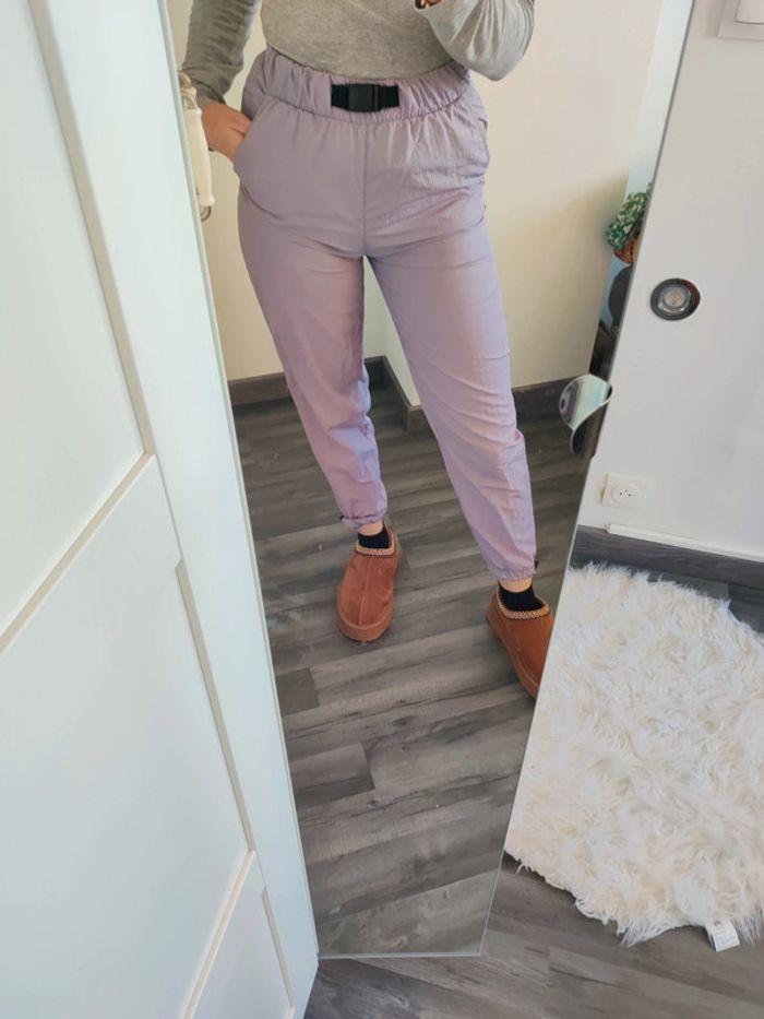 Pantalon mauve - photo numéro 1