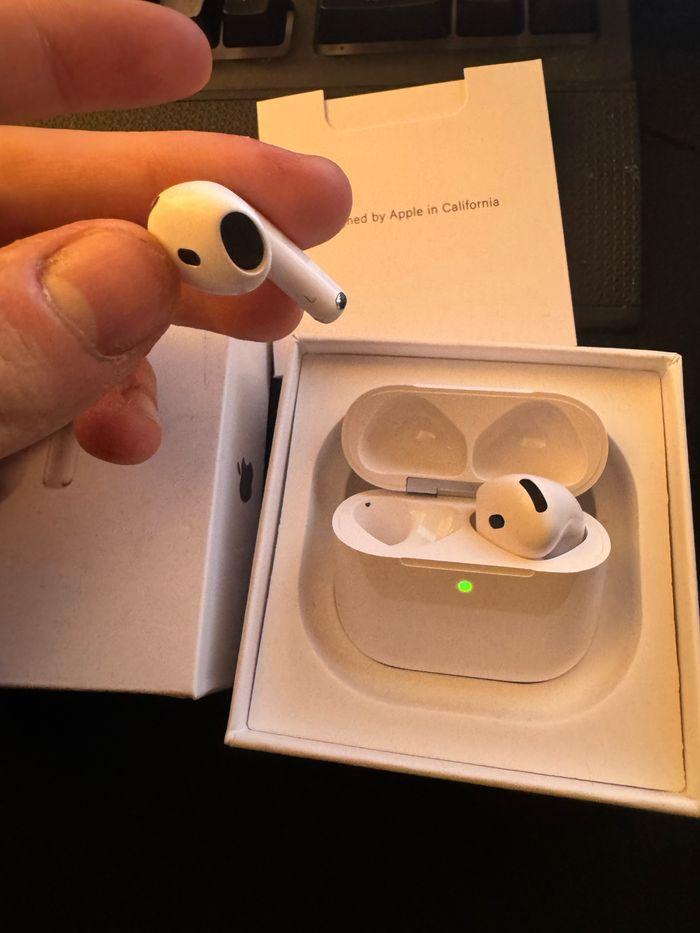 AirPods 4 - photo numéro 3