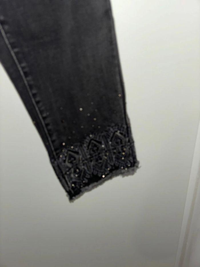 Jeans noir gris avec strass- taille 38/M - photo numéro 2