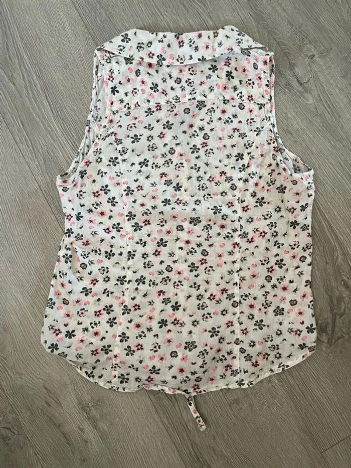 Chemise sans manches blanc à motifs fleurs rose gris noir noeud en bas Jennyfer taille M - photo numéro 4