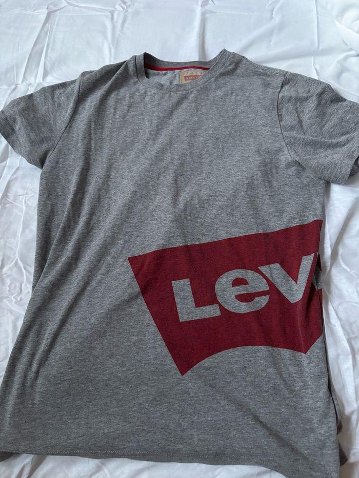 Levis - photo numéro 1