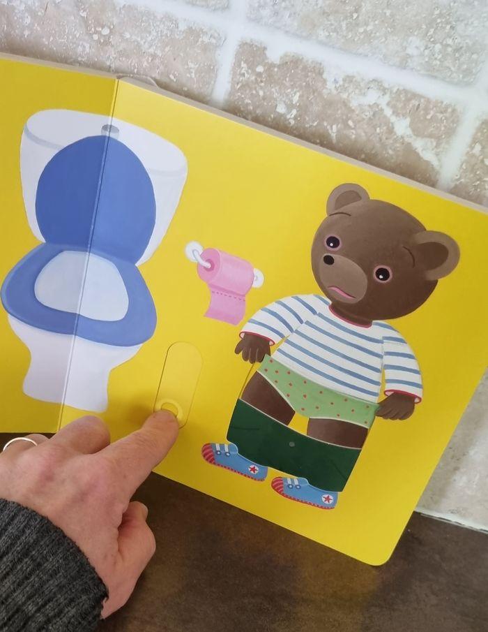 livre animé Petit ours brun fait pipi comme un grand - photo numéro 3