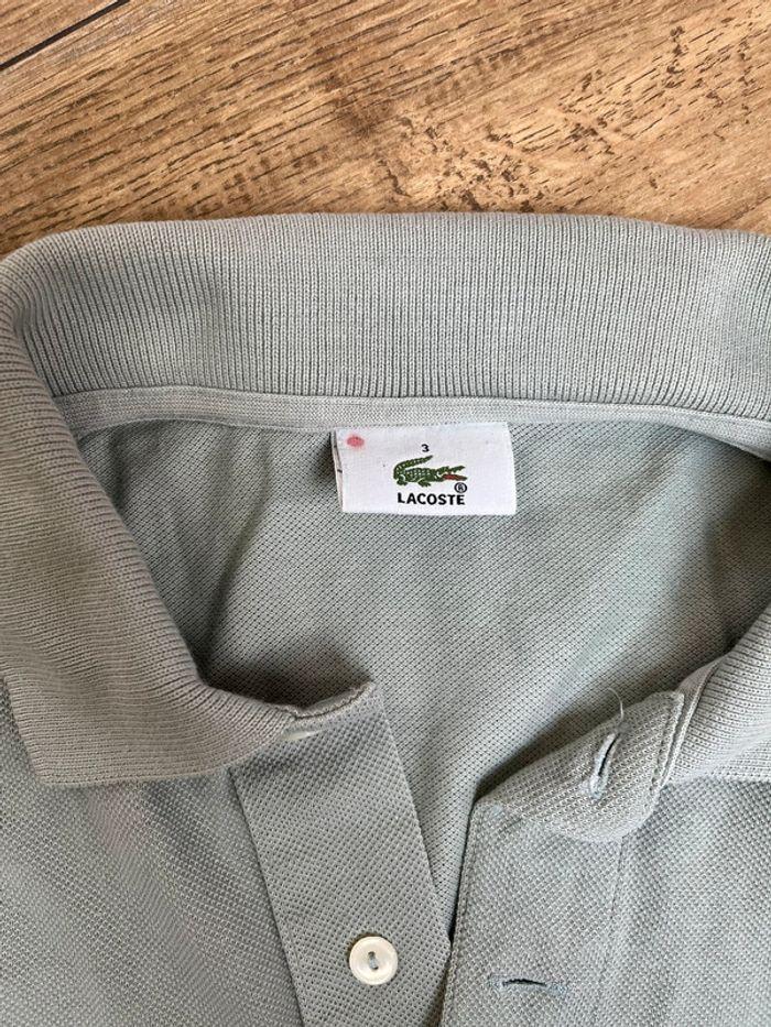 Polo Lacoste gris manches courtes taché - photo numéro 9